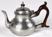 ENGLISH PEWTER TEAPOT CA 1770 314a87