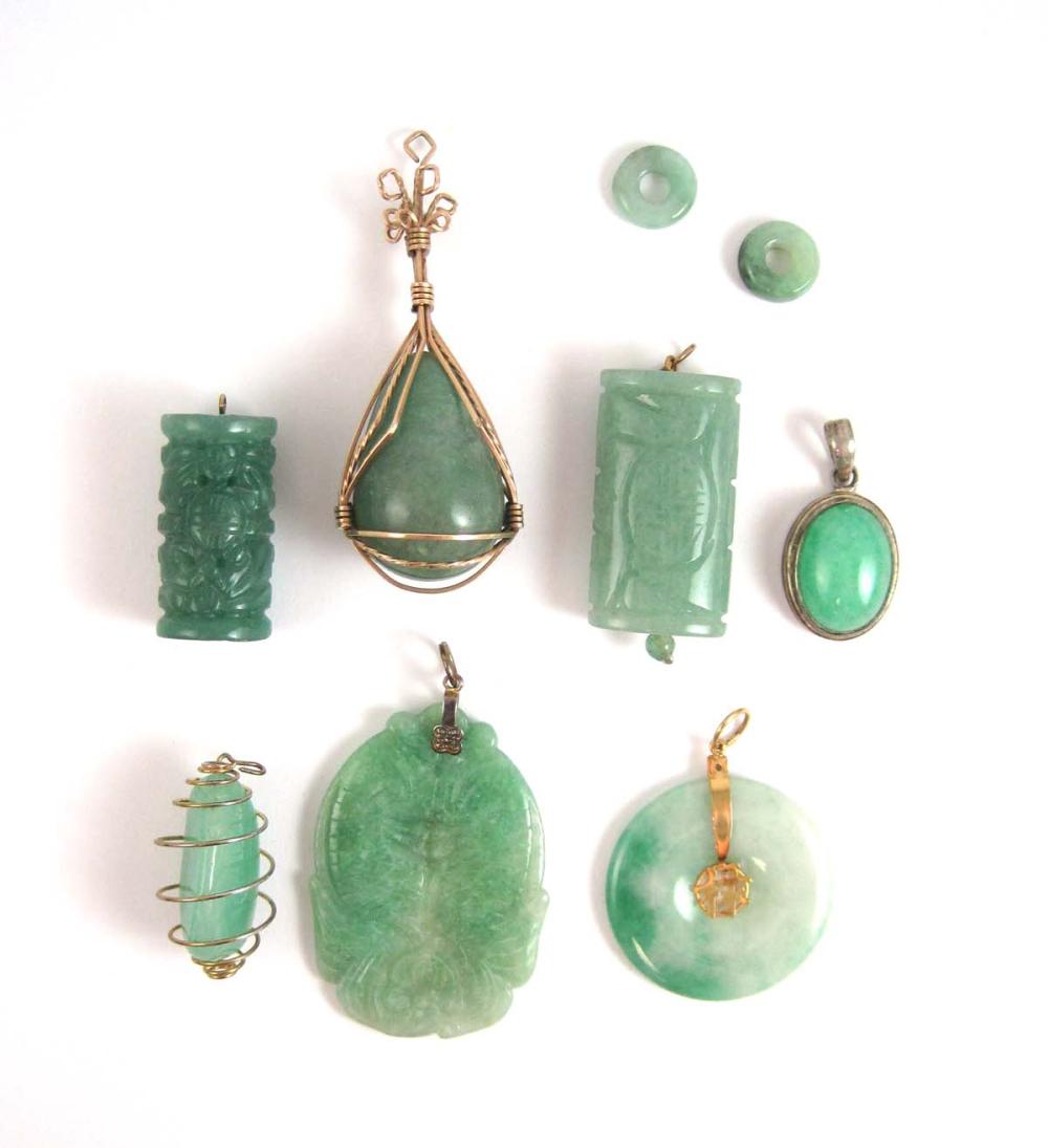 NINE ARTICLES OF GREEN HARDSTONE 3150a4