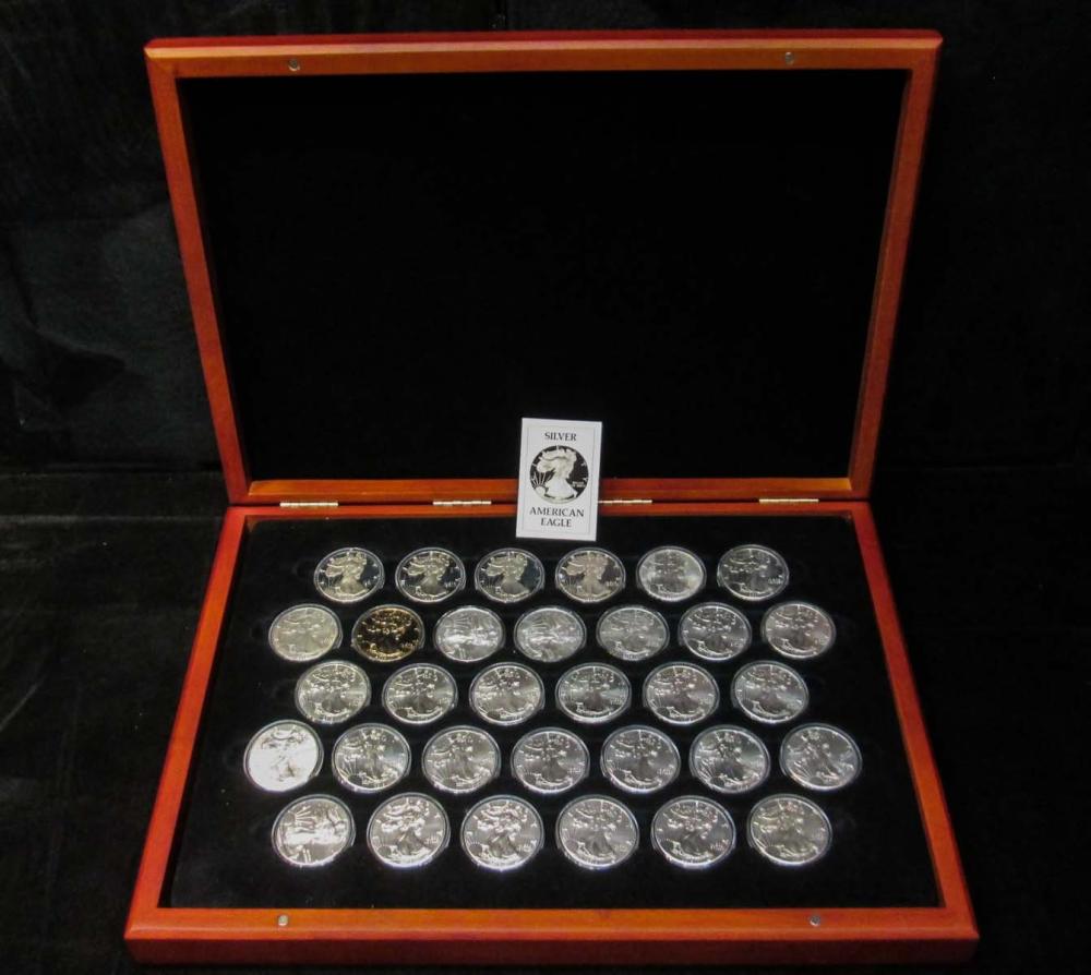 CASED SET OF AMERICAN EAGLE SILVER 3157ca