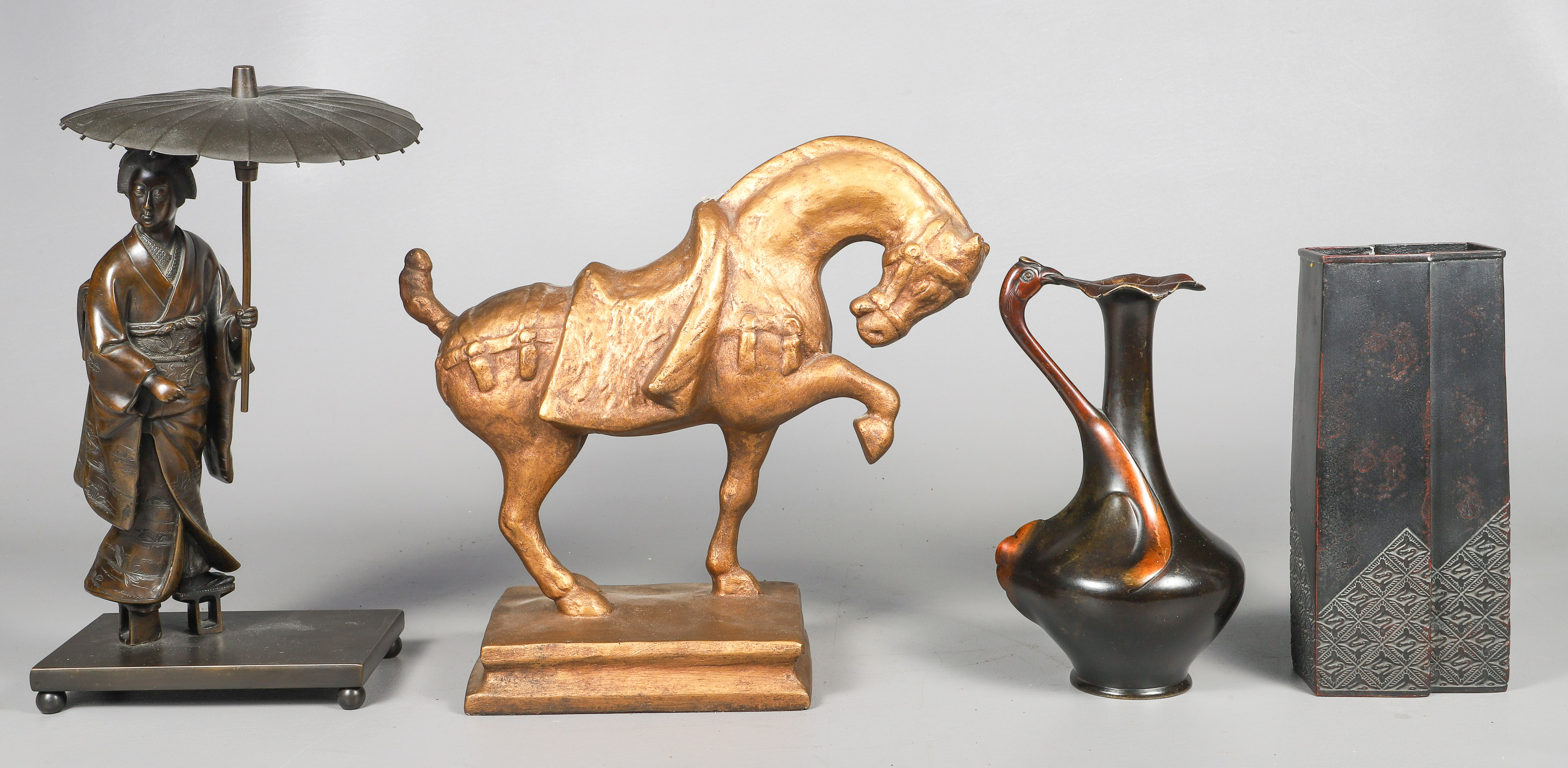  4 Bronze tone vessels and sculpture 31806f