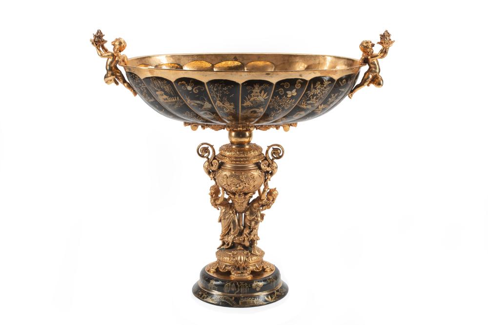 GILT BRONZE AND CHINOISERIE CENTERPIECEMonumental 318437