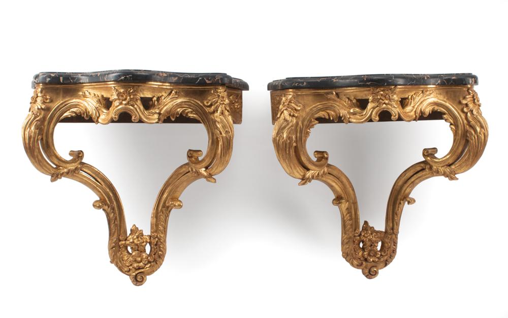 PAIR OF LOUIS XV STYLE CARVED GILTWOOD 318dff