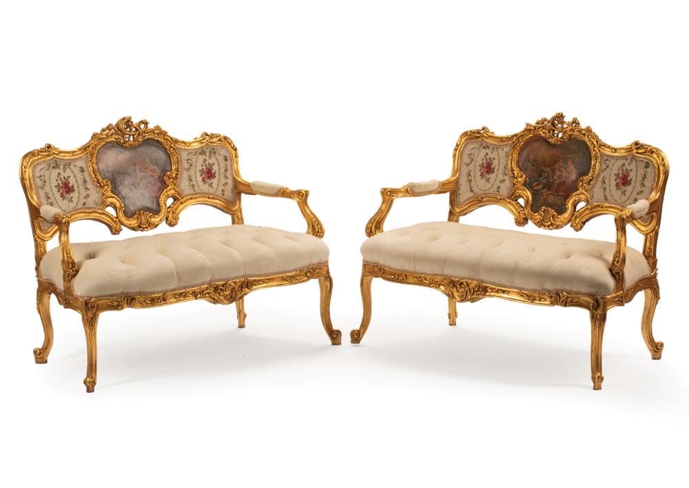 PAIR OF LOUIS XV STYLE CARVED GILTWOOD 318dfd