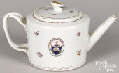 CHINESE EXPORT PORCELAIN TEAPOT  317724