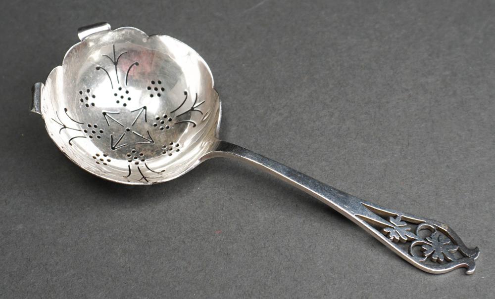 ENGLISH SILVER TEA STAINER SPOON