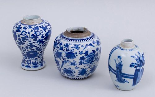 THREE CHINESE BLUE AND WHITE PORCELAIN 317b6a