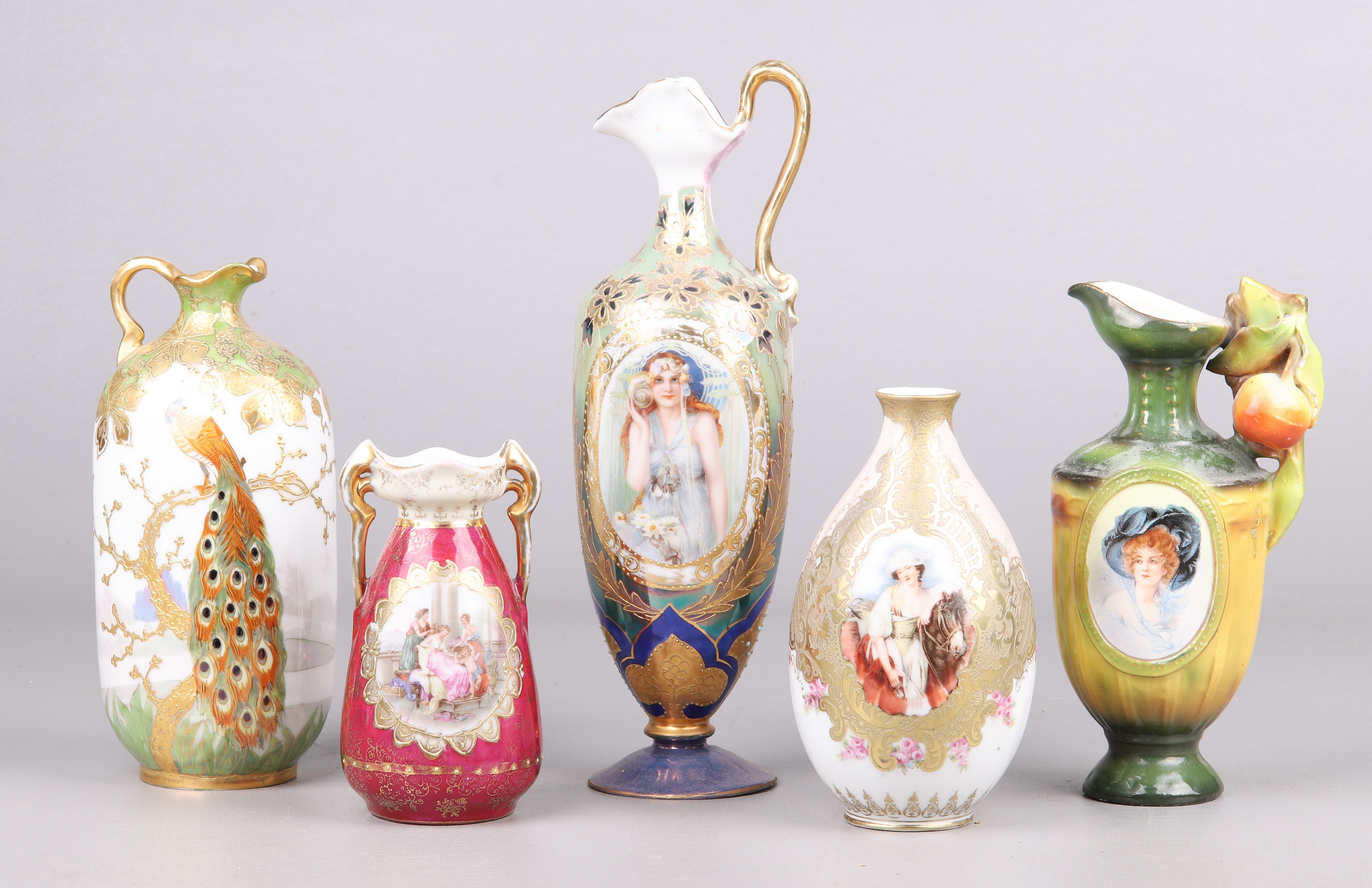  5 Porcelain portrait vases to 317f01