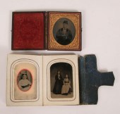 Early photographs in leather cases  4f718