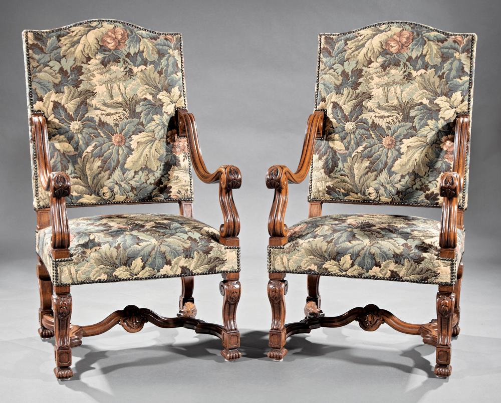 PAIR OF LOUIS XIV STYLE CARVED 31a8ba