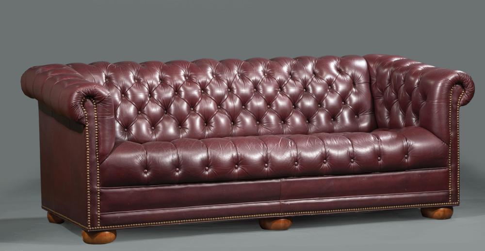 CHESTERFIELD LEATHER SOFAChesterfield 31bb10