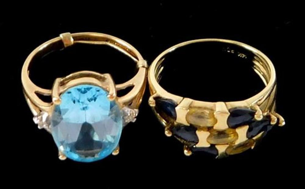 JEWELRY TWO YELLOW GOLD RINGS 31bc21