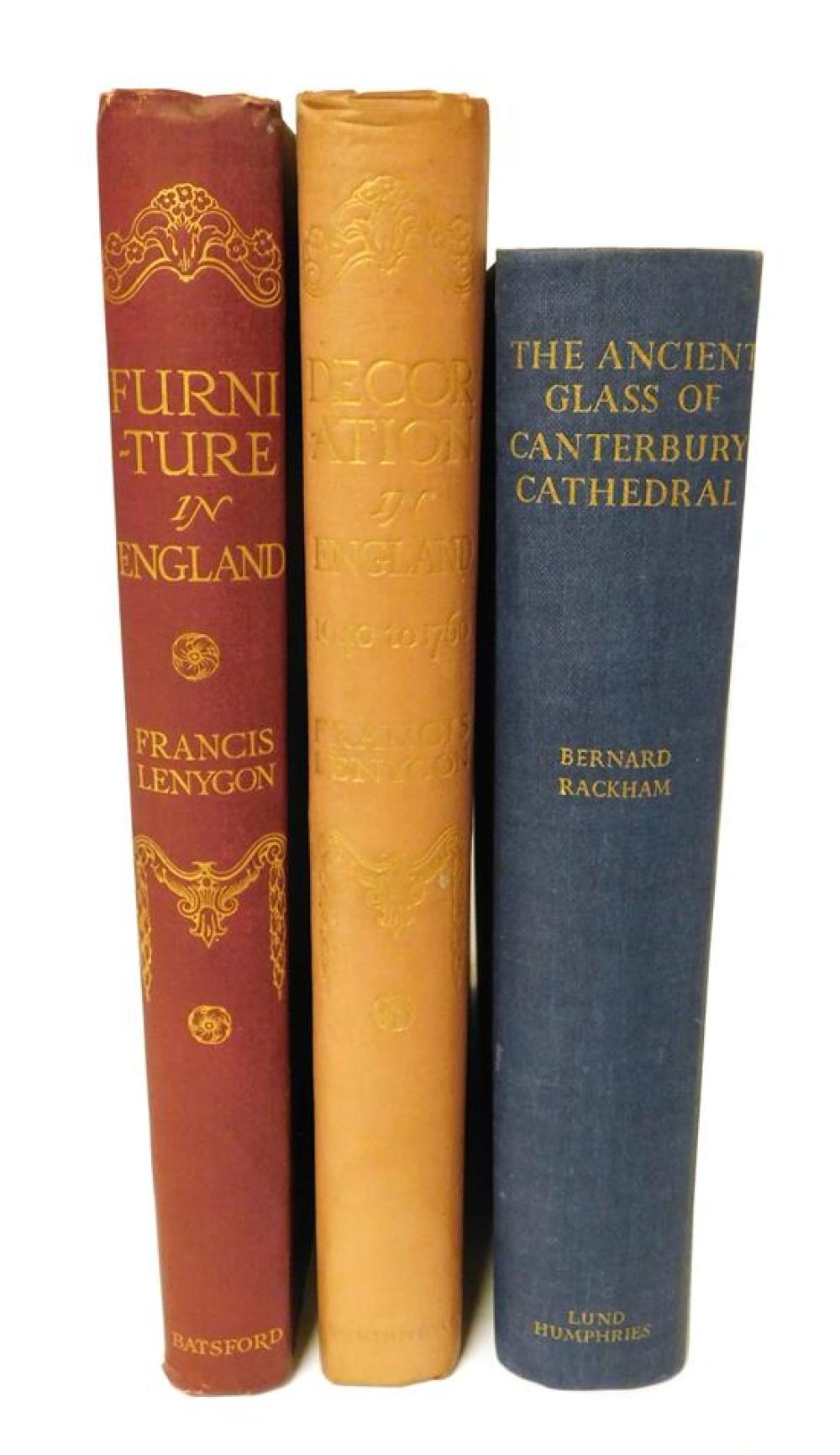 BOOKS THREE VOLUMES ON ENGLISH 31bc71