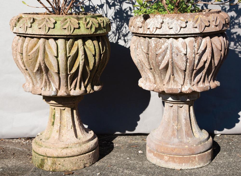 PAIR OF CONTINENTAL MOLDED STONE 31bdc4