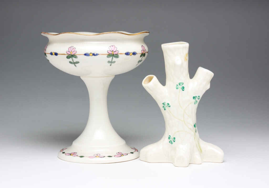 TWO PIECES OF BELEEK PORCELAIN  319d33