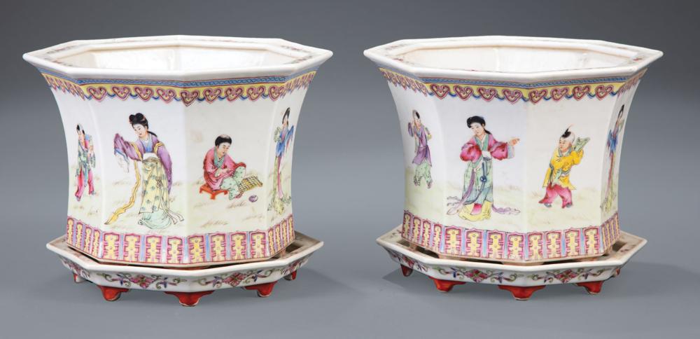 CHINESE FAMILLE ROSE PORCELAIN 31a419