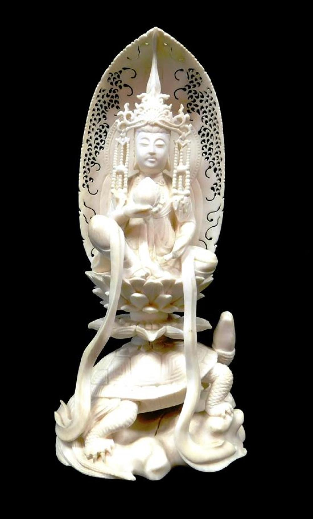 ASIAN CHINESE CARVED IVORY BUDDHIST 31cef8