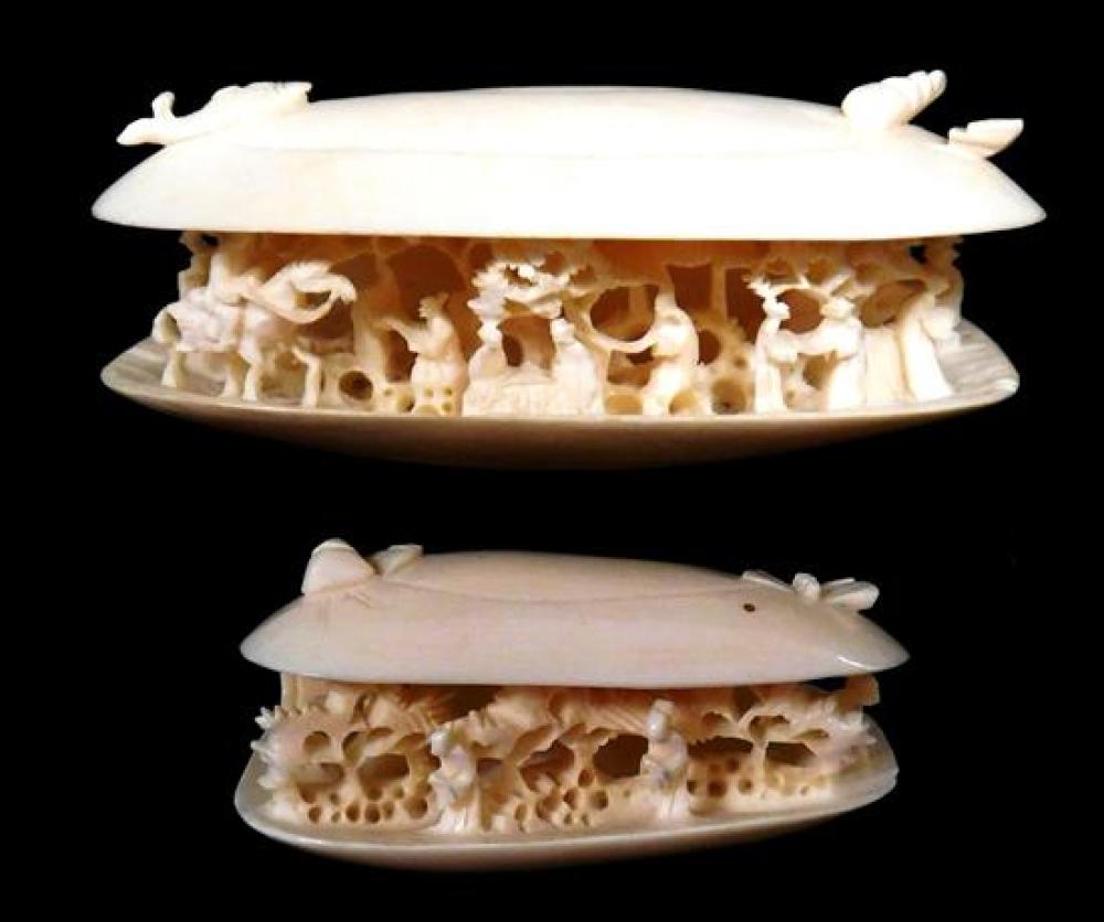 ASIAN TWO IVORY CLAM CARVINGS  31d440