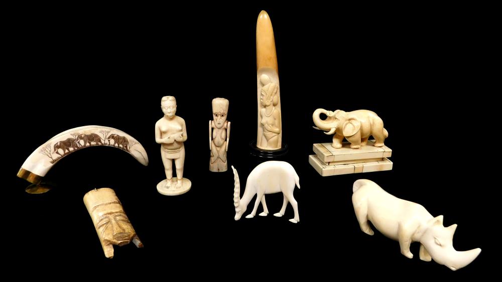EIGHT CARVINGS IVORY AND BONE  31d65f