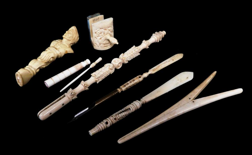 LOT OF MOSTLY IVORY ACCESSORIES 31d6c6