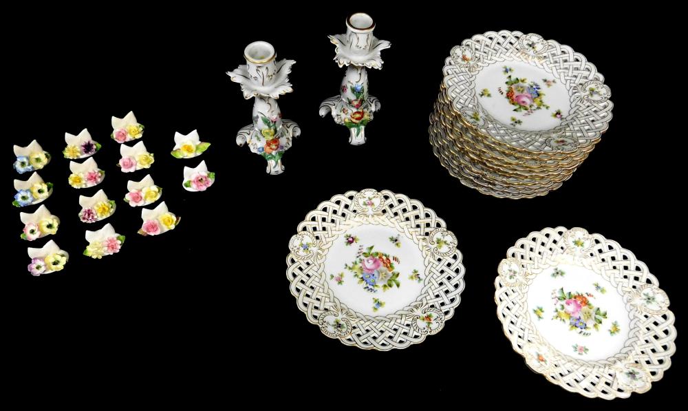 GILT AND FLORAL DECORATED PORCELAIN 31d6f4
