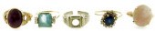 JEWELRY: FIVE (5) ASSORTED GOLD RINGS: