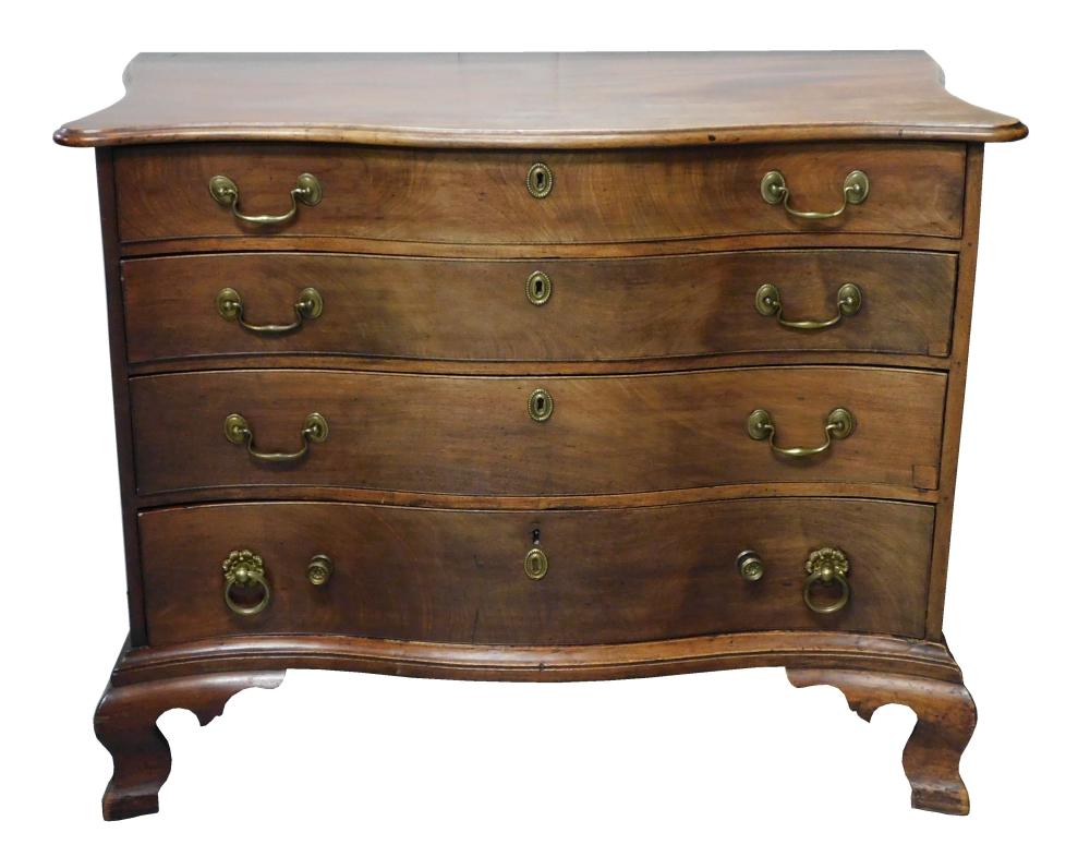 AMERICAN CHIPPENDALE SERPENTINE FRONT 31dcf2