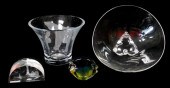 CONTEMPORARY GLASS, FOUR PIECES: STEUBEN