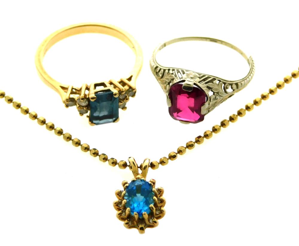 JEWELRY TWO COLORED GEMSTONE RINGS 31dfe0