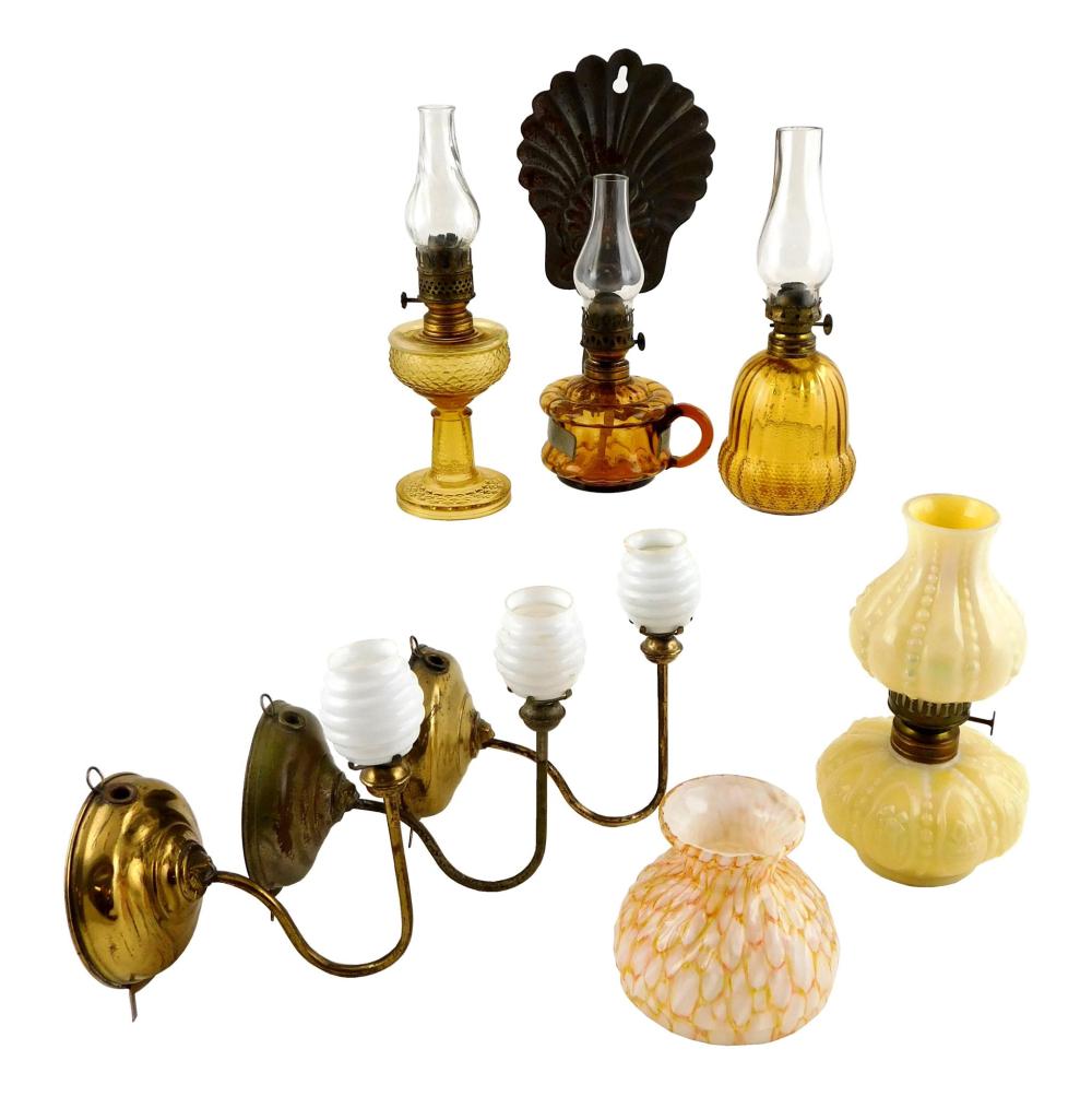 MINIATURE OIL LAMPS, ALL WITH YELLOW,