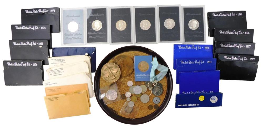 COINS LOT OF US MINT PRODUCTS  31e514