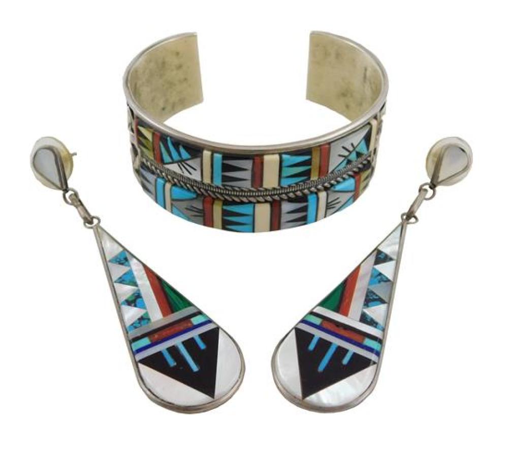 SILVER INLAID ZUNI EARRINGS AND 31c13f