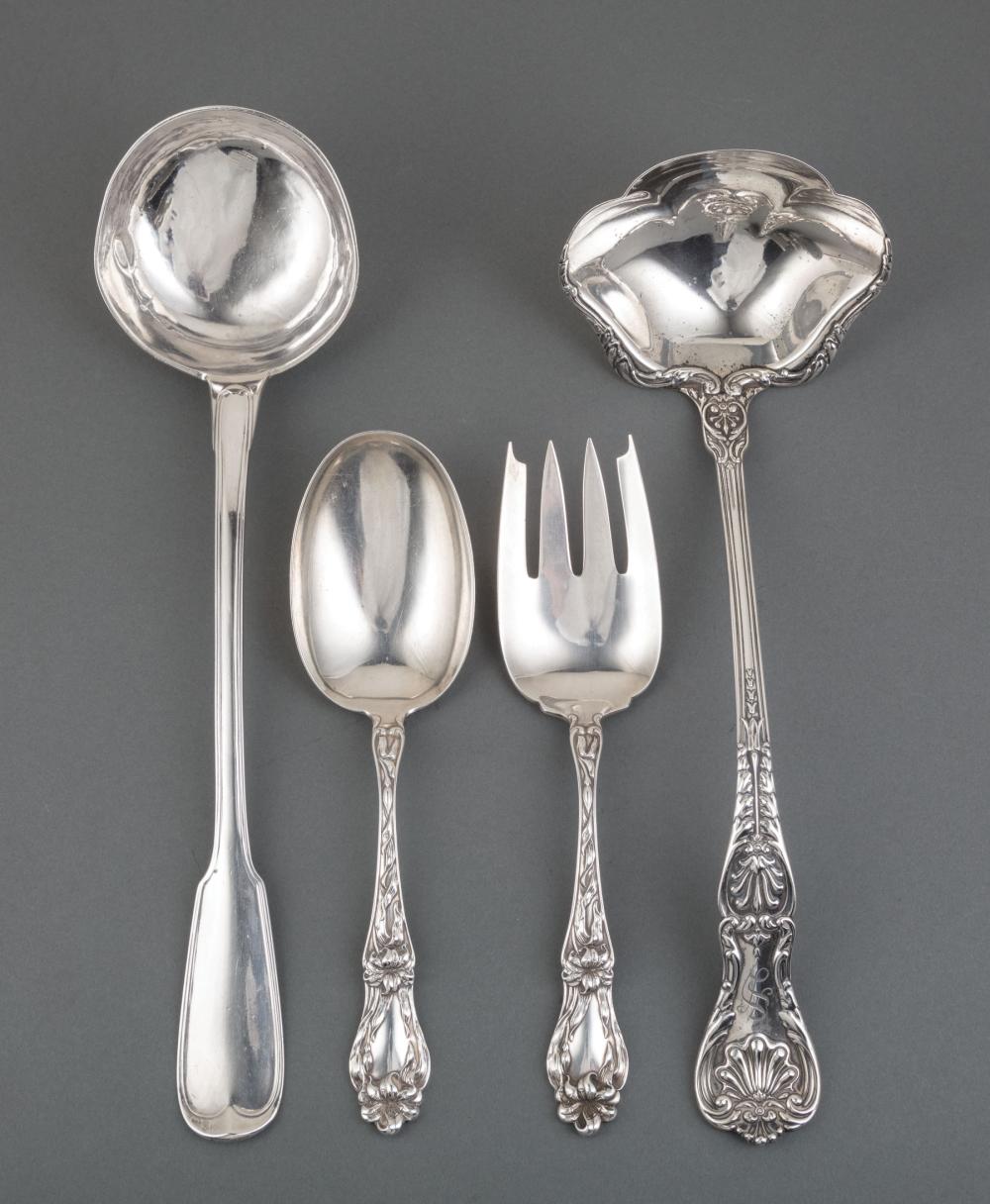 GROUP OF SILVER FLATWARE SERVING 31ca40