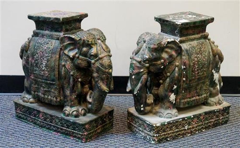 PAIR OF POLYCHROME DECORATED CERAMIC 31f7a8