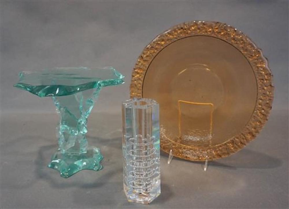 MOLDED GLASS TABLE SCULPTURE SIGNED  31fa38