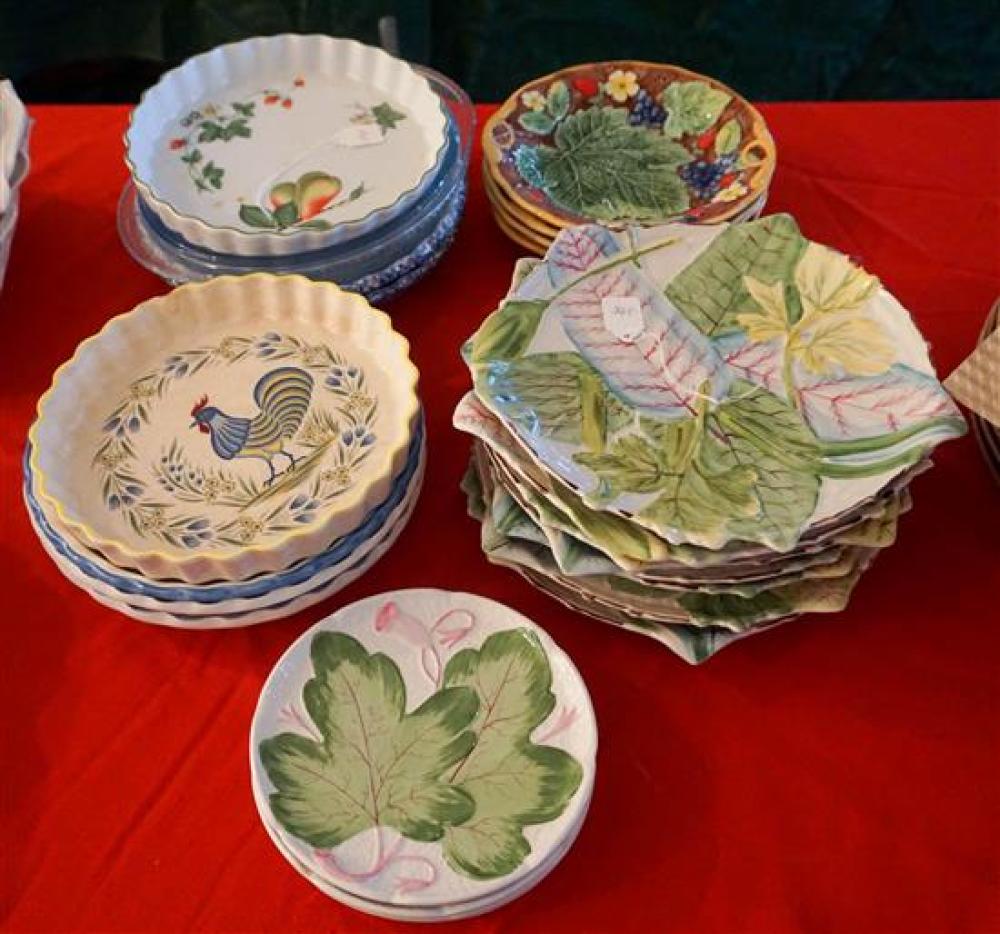 GROUP OF ASSORTED MAJOLICA AND 32023d