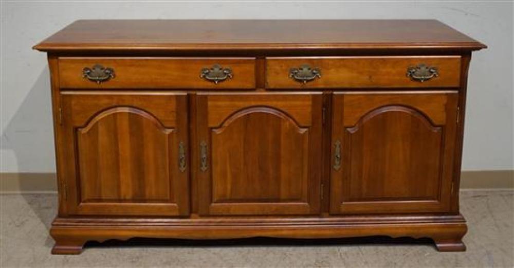 EARLY AMERICAN STYLE CHERRY SIDEBOARD 320ad1
