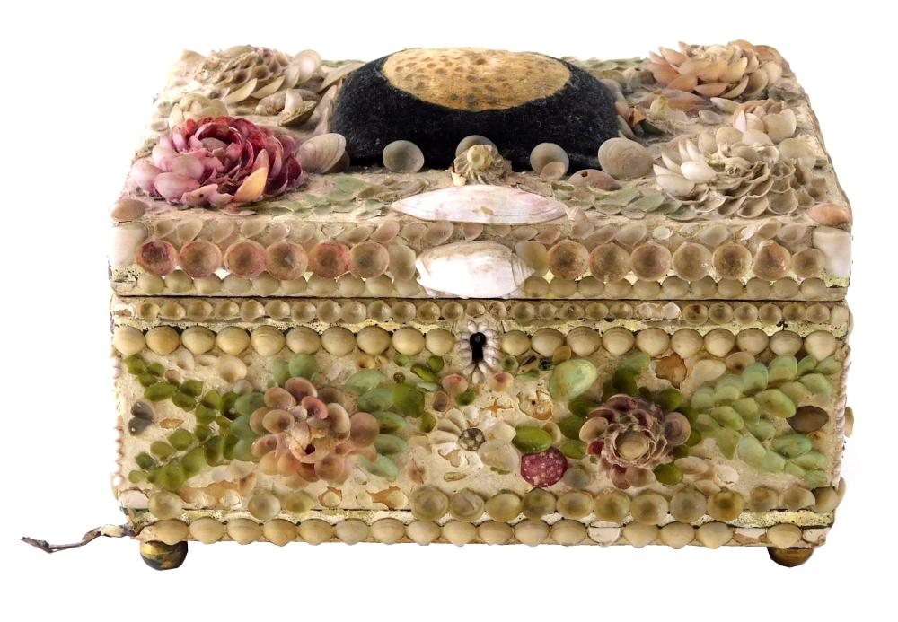 SHELL DECORATED SEWING BOX LATE 31e5fc