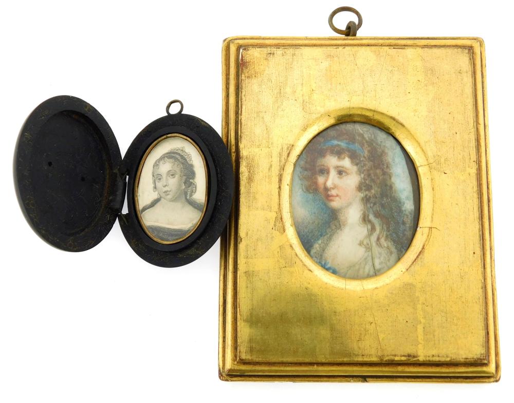MINIATURES TWO WOMEN ONE ON OVAL 31ea8a