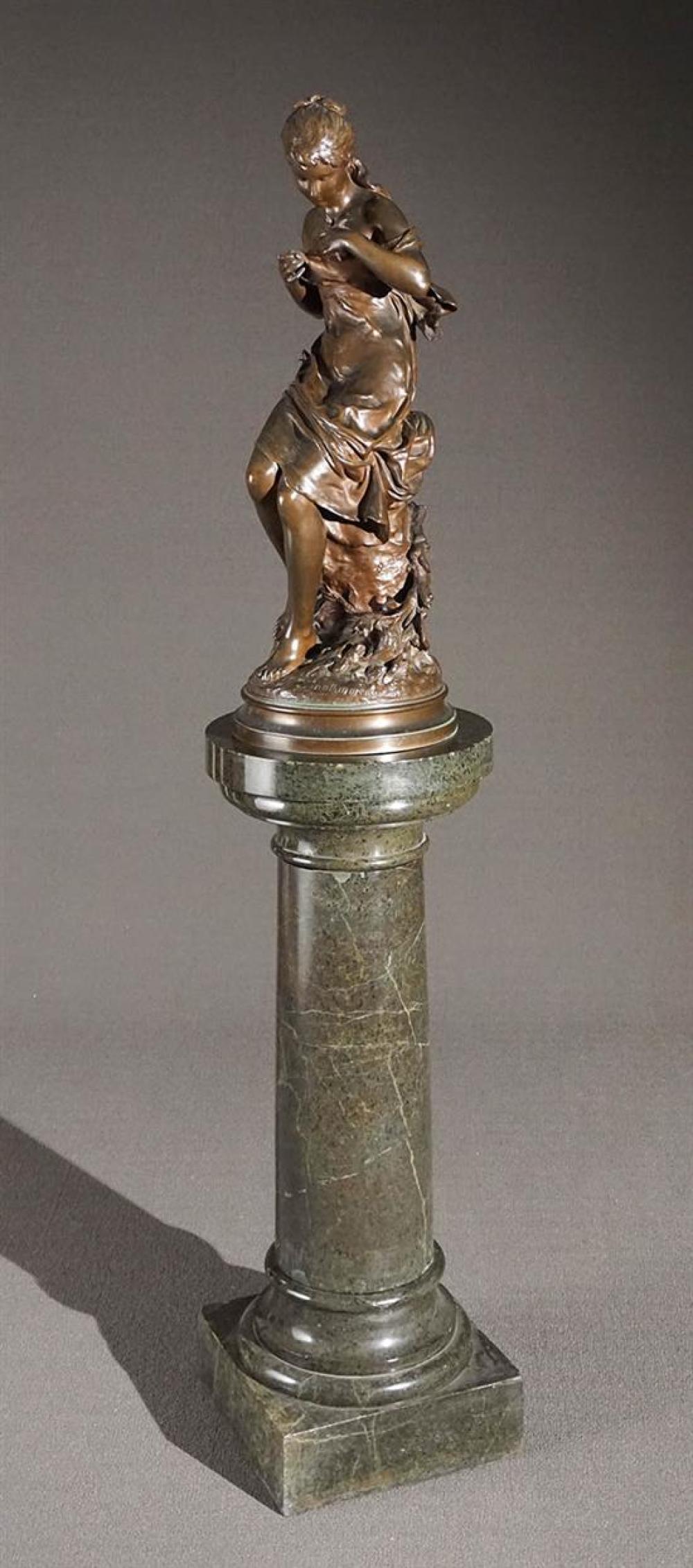 FRENCH BRONZE FIGURE OF GIRL WITH 31ece4