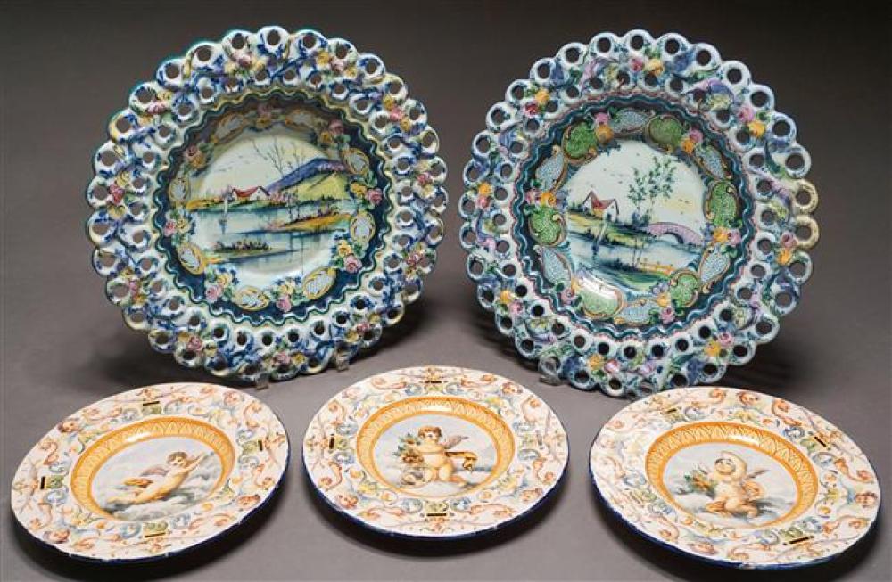 FIVE MAJOLICA TYPE PICTORIAL PLATES 322433