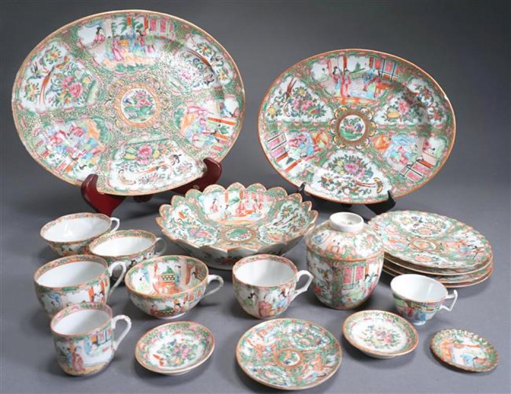 COLLECTION OF NINETEEN CHINESE 322742