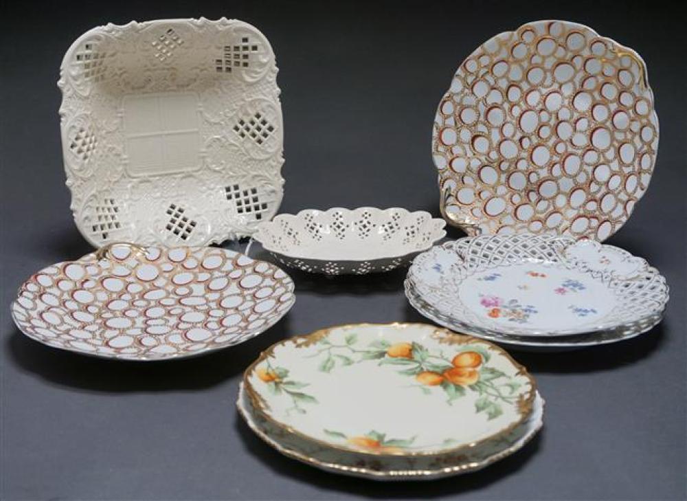 GROUP WITH SOFT PASTE AND PORCELAIN 3227c9