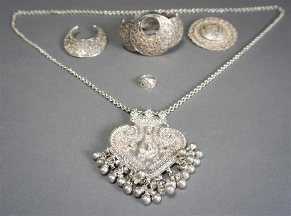 COLLECTION OF FIVE PERSIAN SILVER 323285