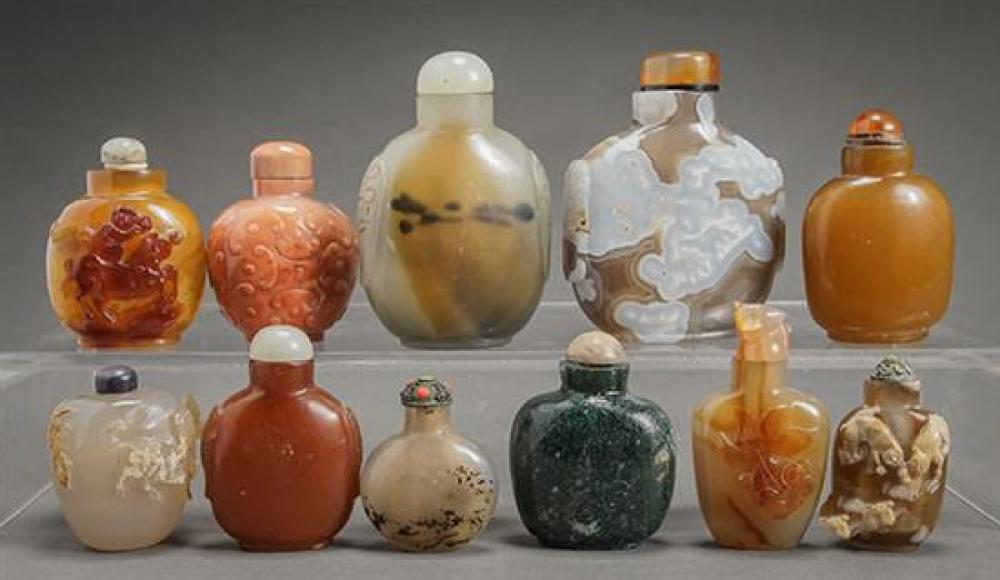 ELEVEN CHINESE AGATE SNUFF BOTTLES 320d6f