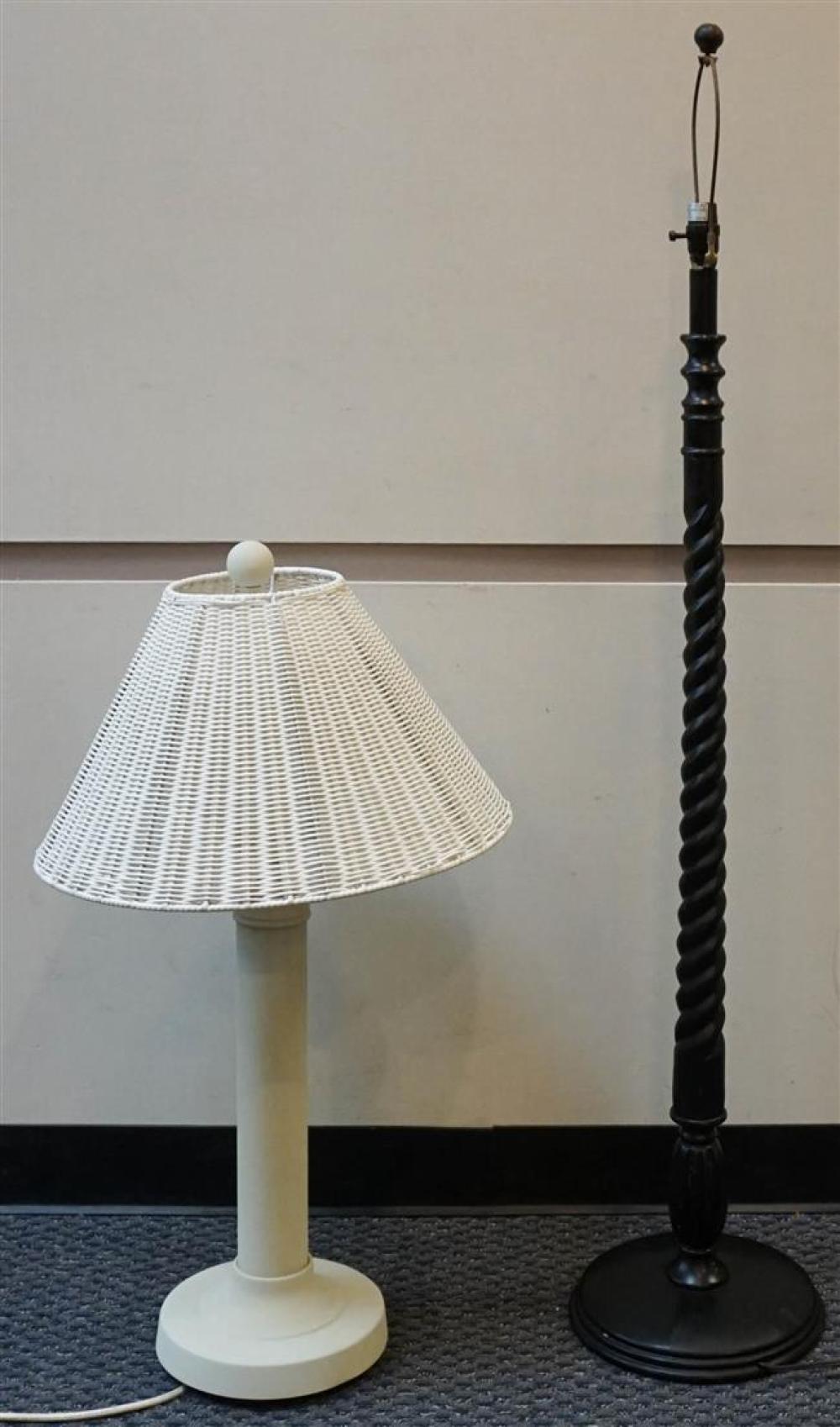 BLACK PAINTED FRUITWOOD FLOOR LAMP 32499c