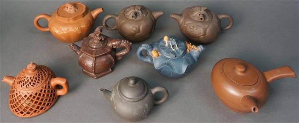 EIGHT CHINESE YIXING TEAPOTSEight 325623