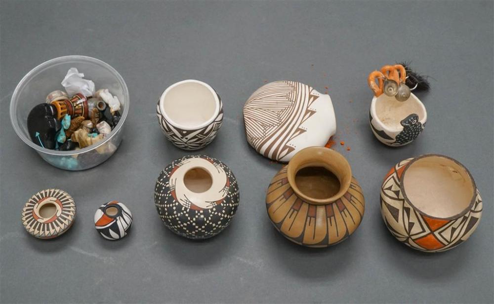COLLECTION OF NATIVE AMERICAN POTTERY 326dde