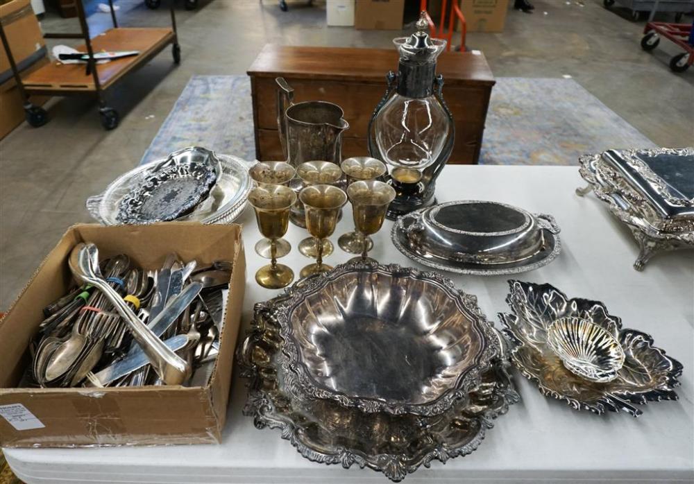 GROUP OF SILVER PLATE TABLE SERVING 3271c1