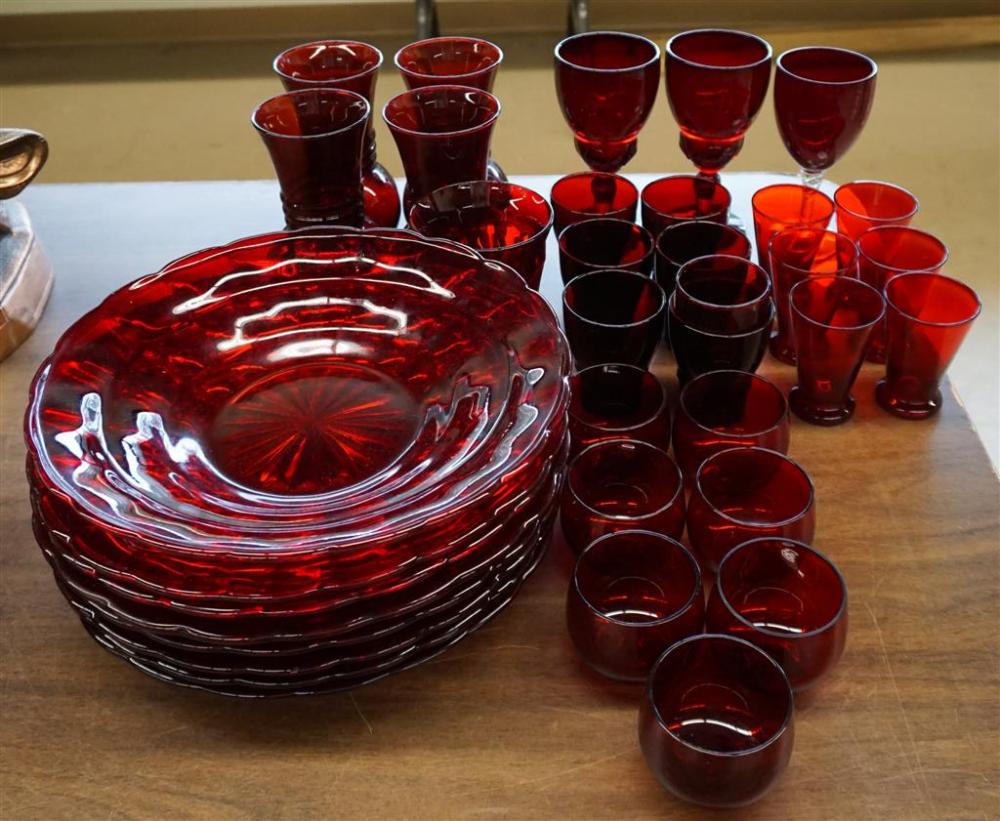 COLLECTION OF CRANBERRY GLASS TABLEWARESCollection 32747f
