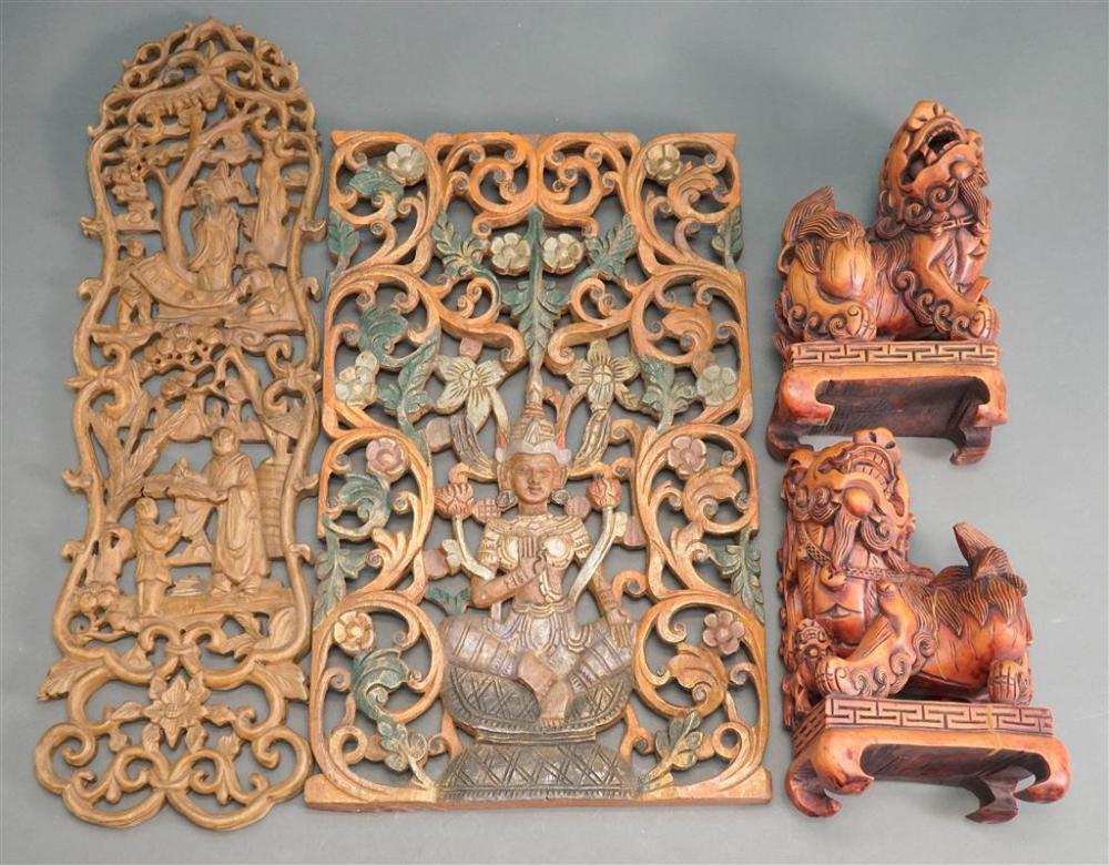 TWO CHINESE CARVED WOOD WALL HANGINGS 327f48